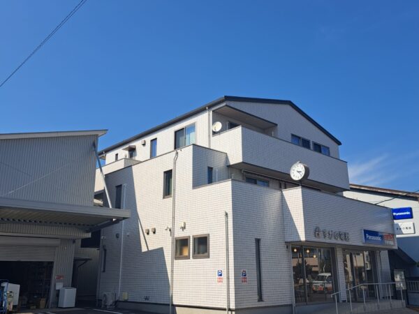 倉敷市児島の電器屋さんの倉庫が完成しました！